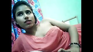 Indian hoty on web cam for sexycam4u.com