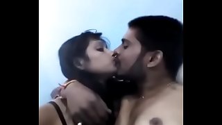 Desi girlfriend strokes boyfriendâ€™s lund with Hindi audio